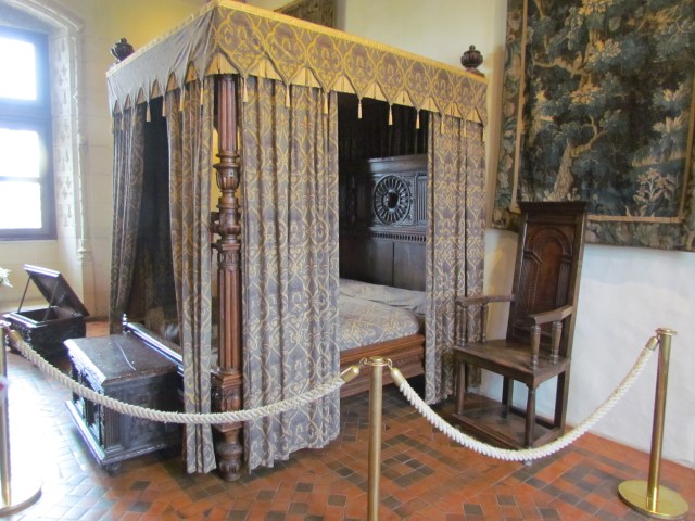This beautiful bed was in Henri II's chamber in the mid-1500's.