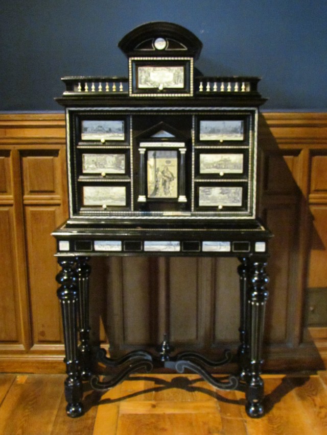 I have no idea what this is but it was very attractive. One of the panels said 1653 on it.